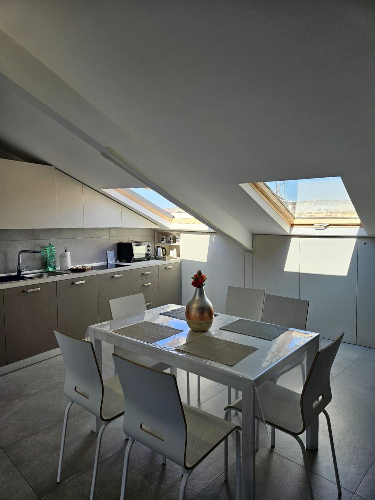 Wanda House Apartment เนเปิลส์ ภายนอก รูปภาพ