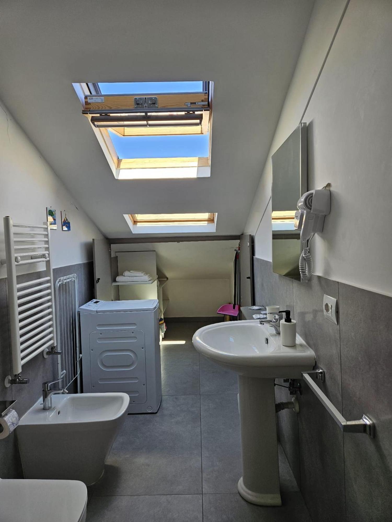 Wanda House Apartment เนเปิลส์ ภายนอก รูปภาพ