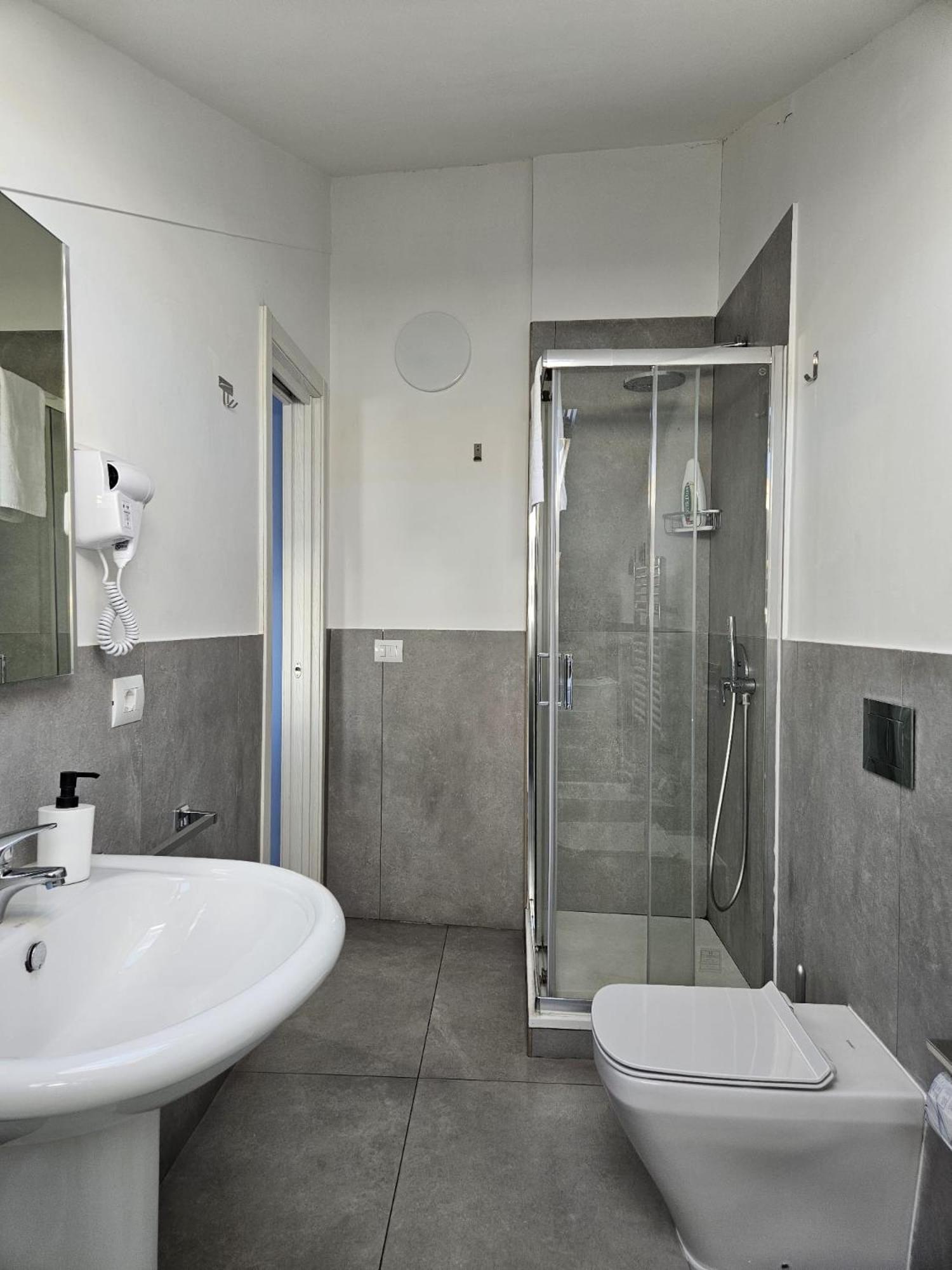 Wanda House Apartment เนเปิลส์ ภายนอก รูปภาพ